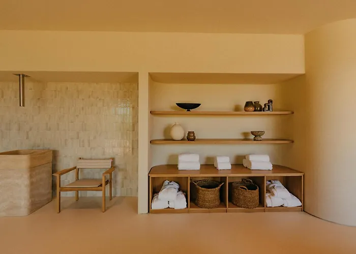 Aethos Hotel Saragano
