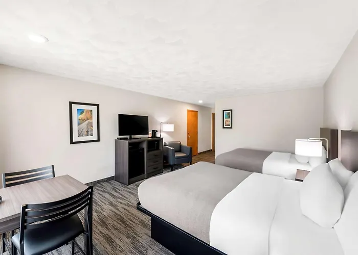Quality Inn & Suites Munising