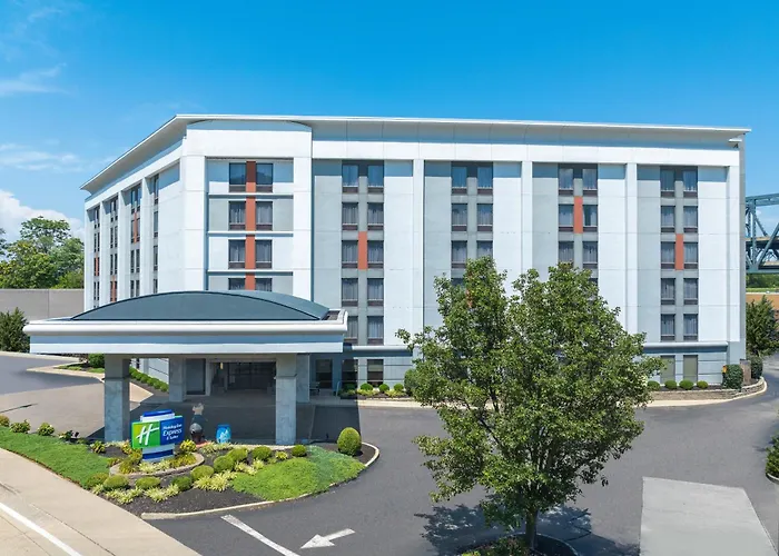Holiday Inn Express & Suites Cincinnati Riverfront By Ihg