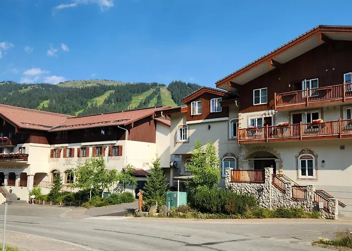 Sun Peaks Lodge
