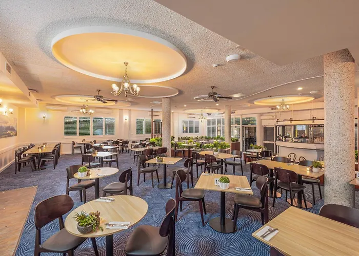 Lees Hotel