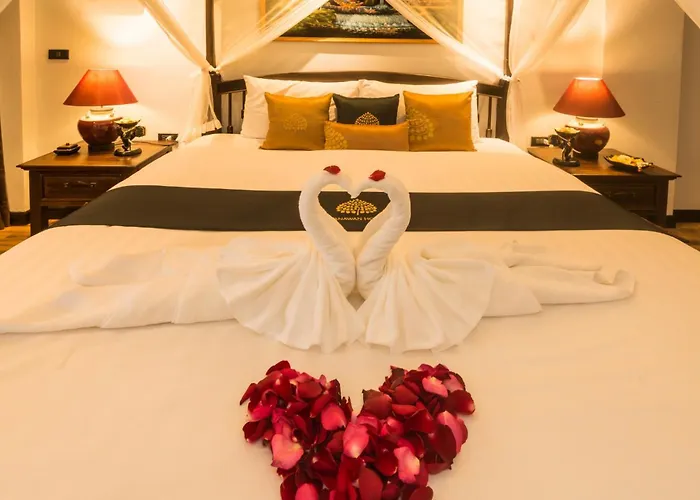 Tanawan Phuket Hotel