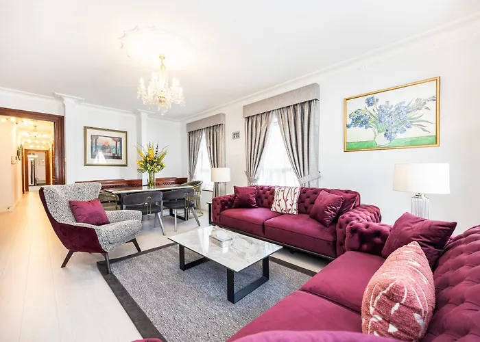 Carlton Court - Mayfair