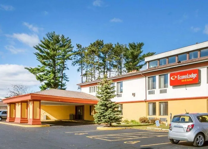 Econo Lodge Inn & Suites