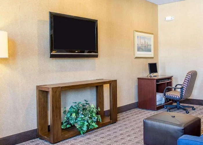 Quality Inn -Groton
