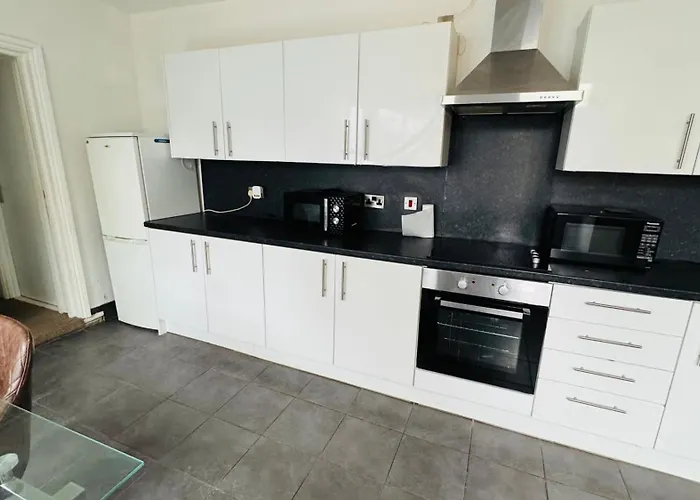 Ella Street Double Room