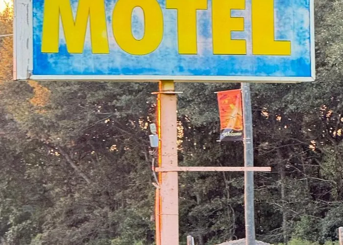 Greenlawn Motel