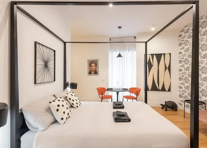 The Idyll Boutique apartment - Suite in Napoli's Spanish Quarters