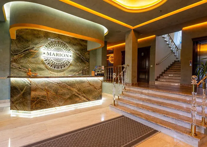 Marion Spa: Mountain View Retreat with Wellness Facilities