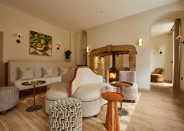 The Feathers Hotel Woodstock