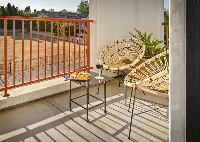 Hotel Casa 425 + Lounge, A Four Sisters Inn