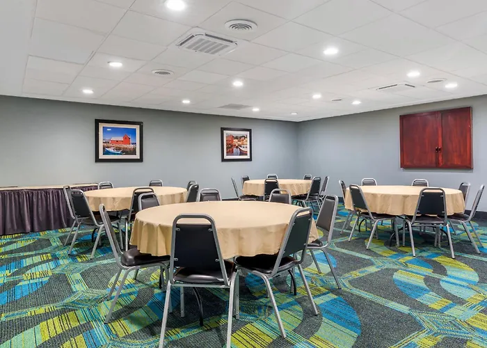 Best Western Plus North Shore Hotel
