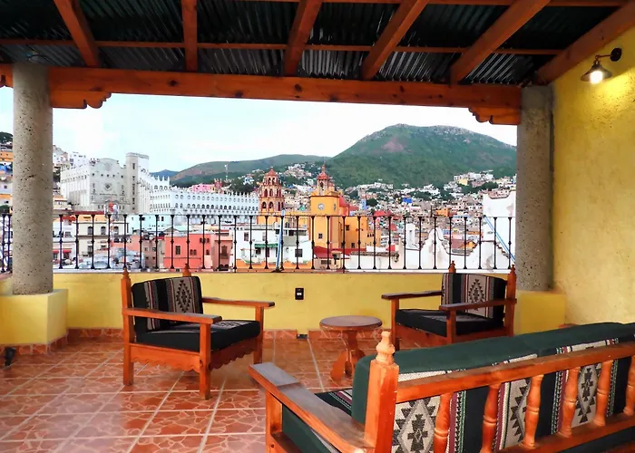 Plaza San Cayetano Panoramic House