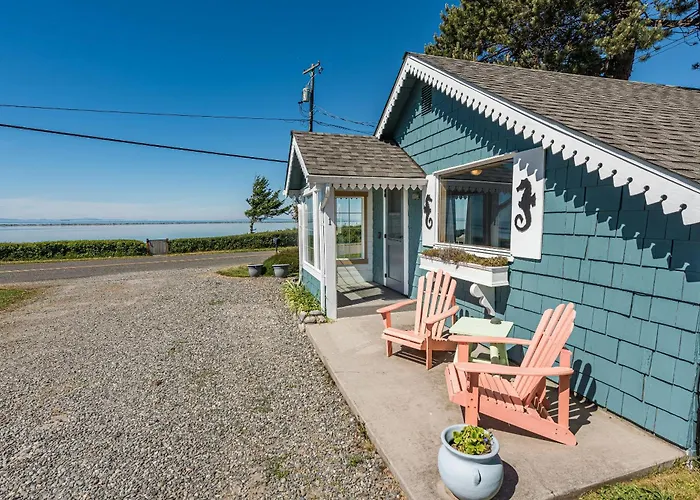 Juan De Fuca Waterfront & Cottages