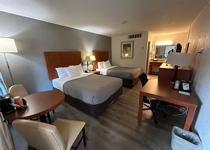 Quality Inn University