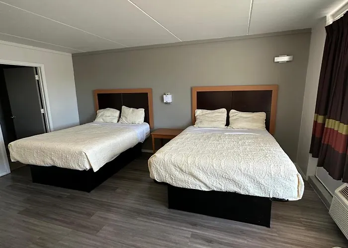 Budgetel Inn & Suites
