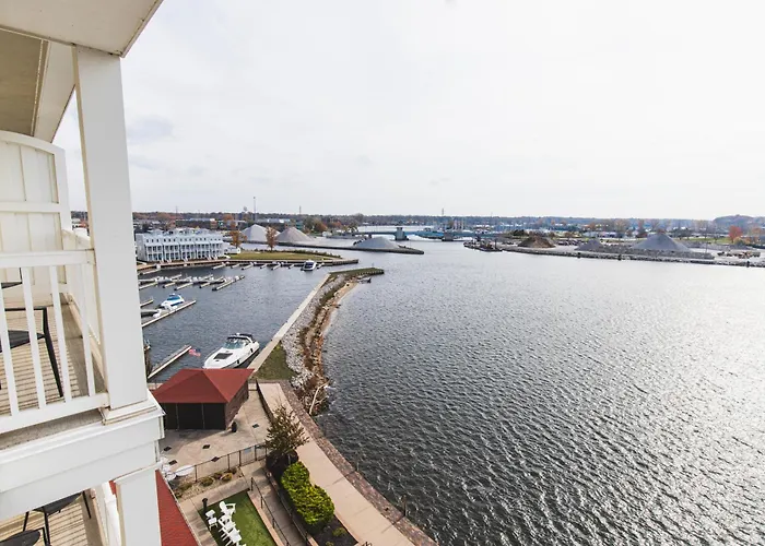 The Inn At Harbor Shores