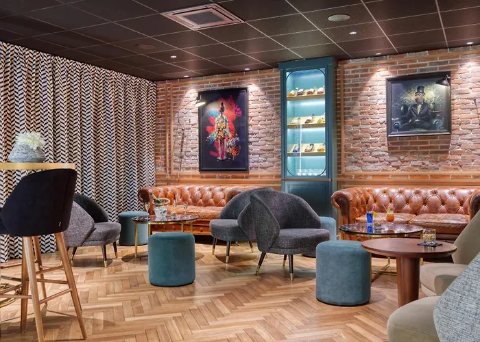 Brit Hotel Les Voyageurs