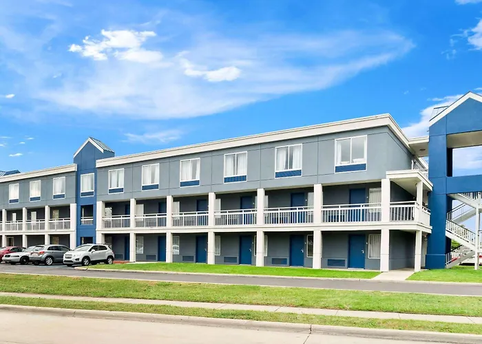 Days Inn & Suites By Wyndham Warren