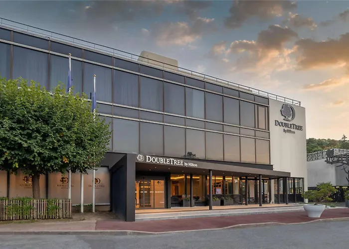 Doubletree By Hilton Paris Bougival