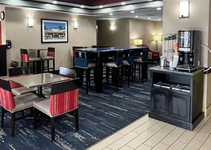 Comfort Inn & Suites Jackson North