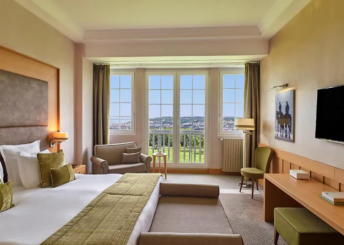 Hotel Barriere L'Hotel Du Golf Saint-Arnoult 