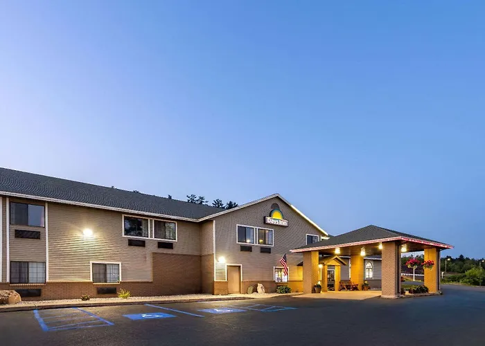 Days Inn By Wyndham Iron Mountain