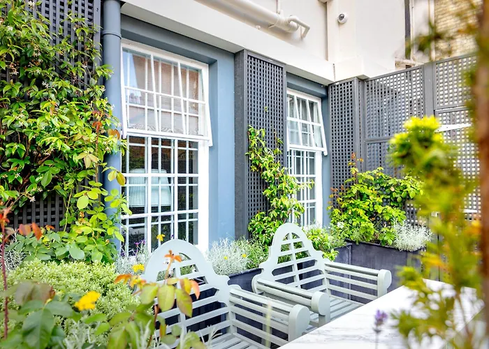 No. 30 Knightsbridge