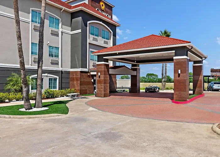 La Quinta Inn Suites By Wyndham Raymondville Harlingen