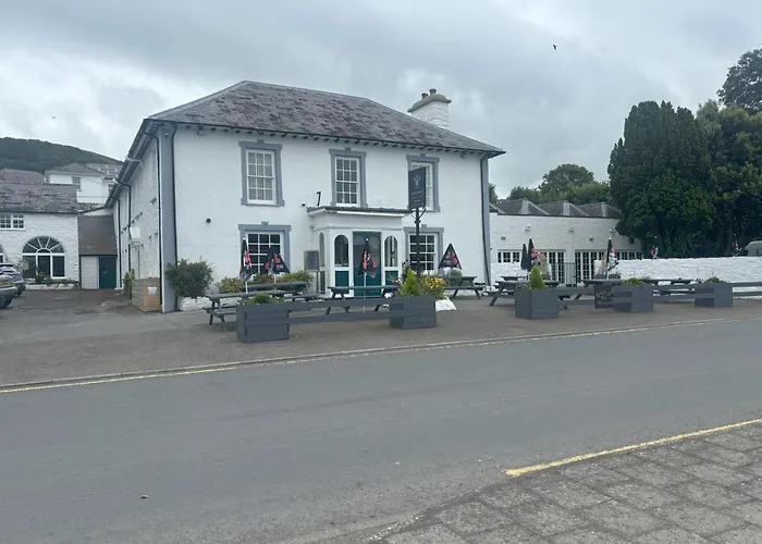 Feathers Bar And Restaurant