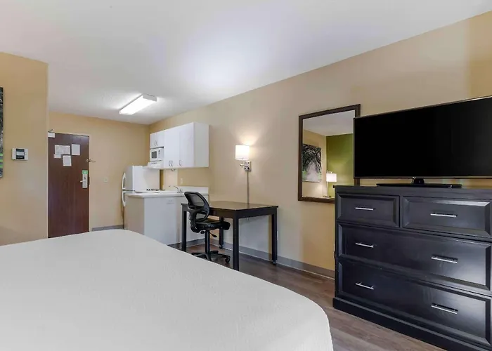 Extended Stay America Suites - Detroit -