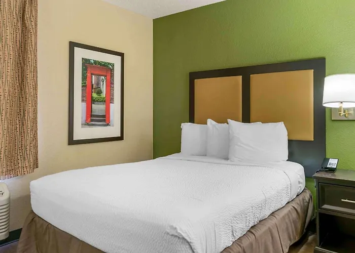 Extended Stay America Suites - Detroit -