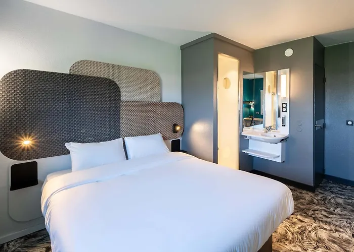 HOTEL Calais Terminal Cité Europe 2 Étoiles