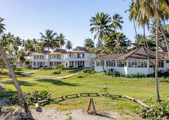 Las Canas Beach Retreat