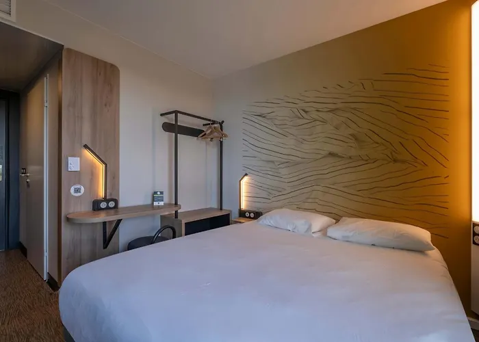 B&B HOTEL Saintes