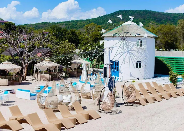 The Beach Calatagan Mediterraneo Powered By Cocotel