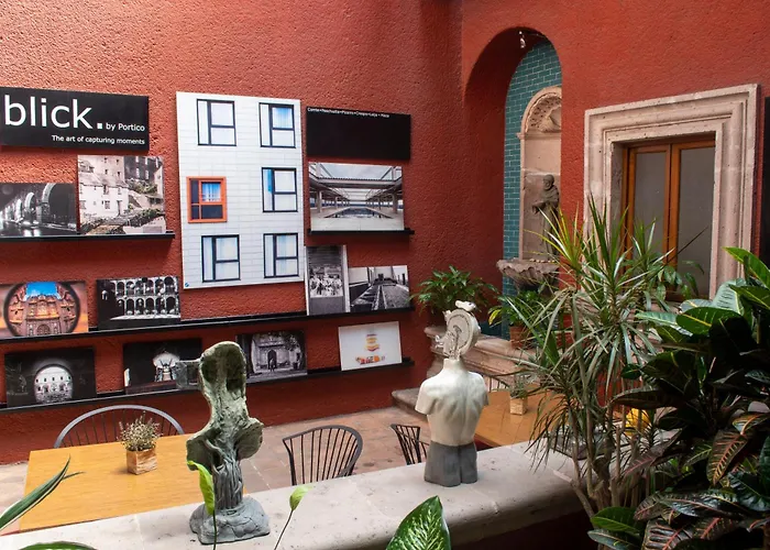 Portico Hotel & Galeria