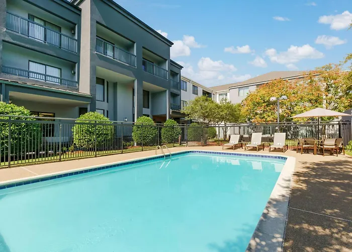 Courtyard By Marriott Dallas Lewisville