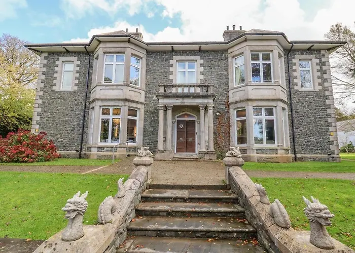 Plas Y Bryn Manor