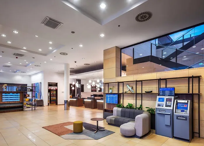 Courtyard By Marriott Prague Airport