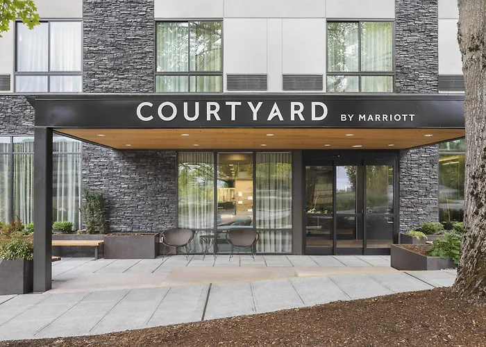 Courtyard By Marriott Seattle Northgate