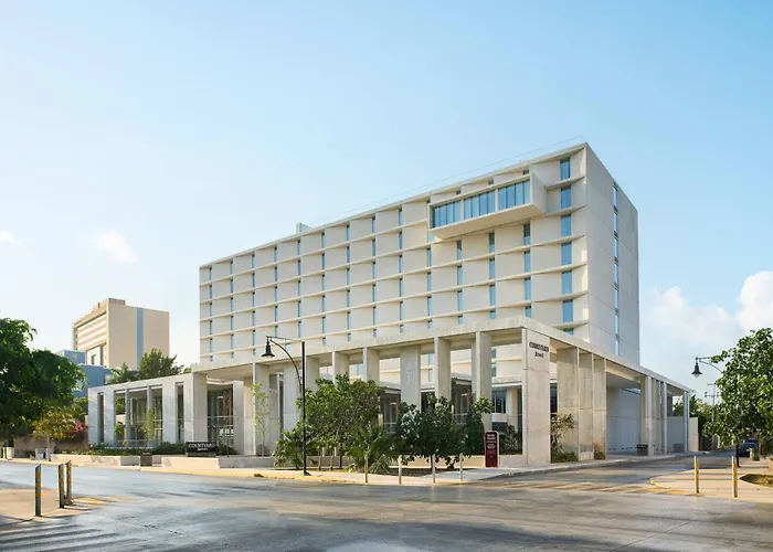 Courtyard By Marriott Downtown