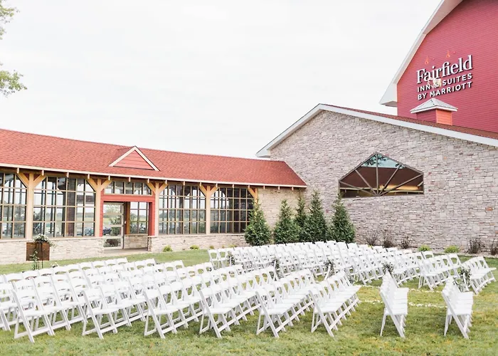 Fairfield Inn & Suites By Marriott Fair Oaks Farms