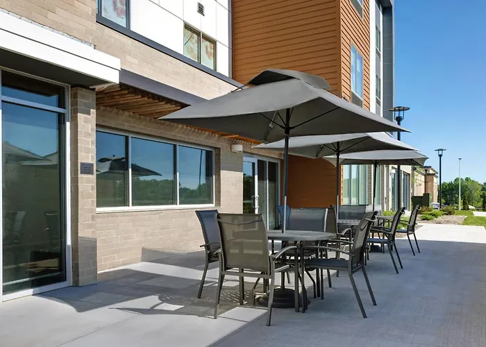 Fairfield Inn & Suites By Marriott Milwaukee Brookfield