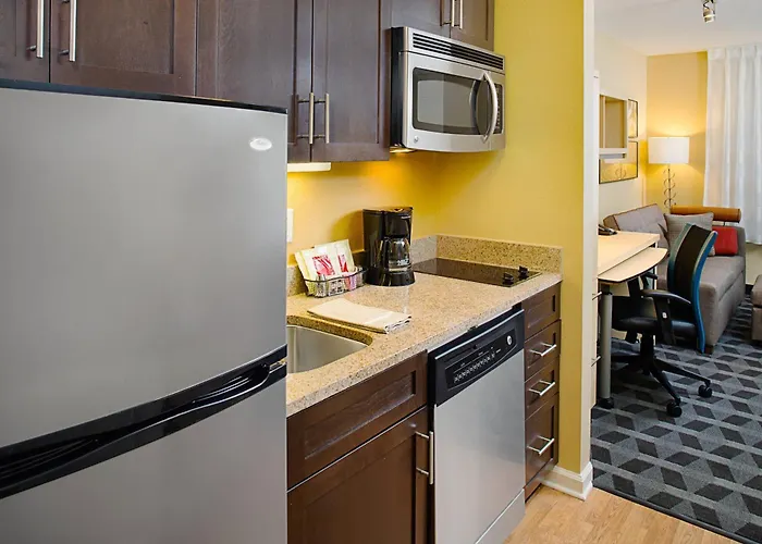 Towneplace Suites By Marriott Fayetteville N /