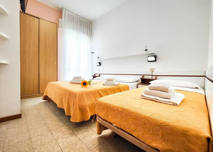 HOTEL LEA B&B Pensione Completa Rimini
