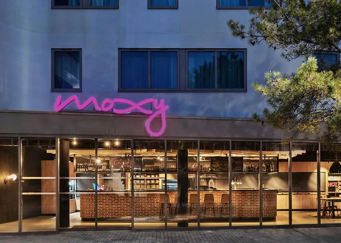 Moxy