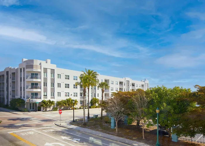 Sarasota Modern, A Tribute Portfolio