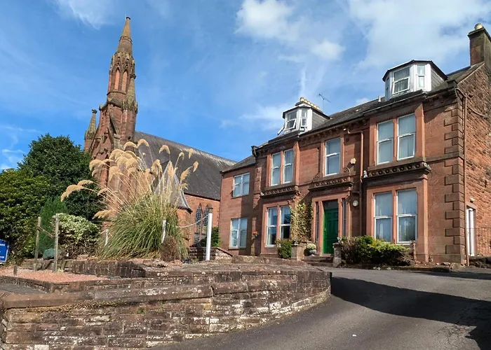Fantastic Prices For Stays Of 4 Weeks Or More - Ensuite Double Rooms -Self-Catering