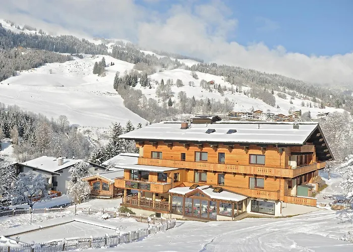 Ski in Ski out Hotel Unterellmau inkl Jokercard Saalbach-Hinterglemm